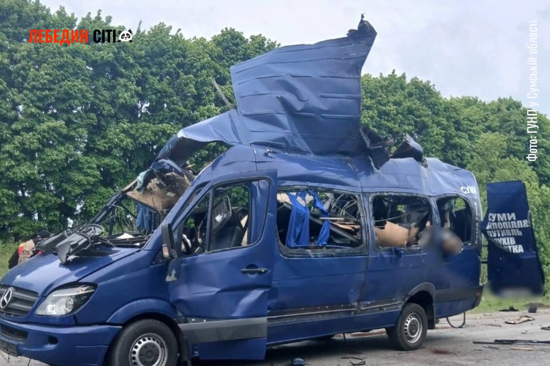 Росіяни атакували рейсовий автобус поблизу Білопілля на Сумщині: є постраждалі