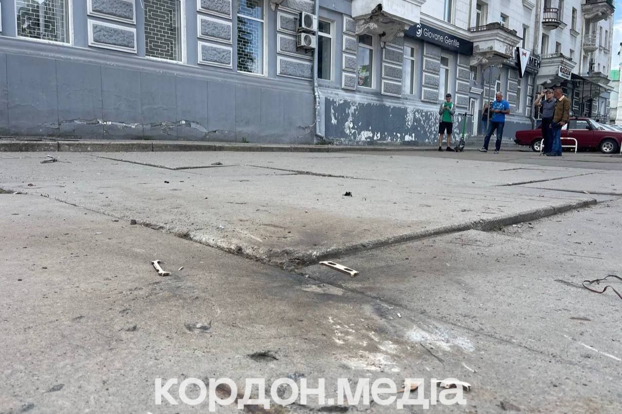 Росіяни атакували центр Сум безпілотниками