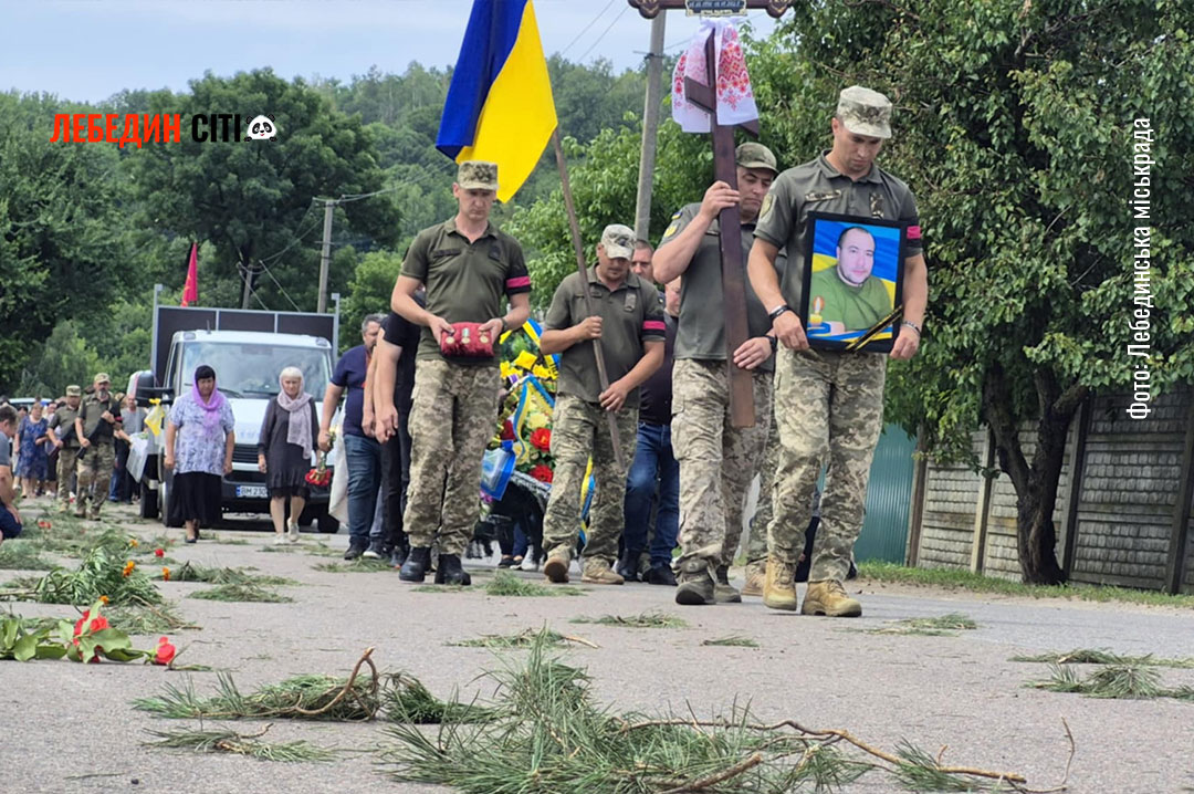 Село Михайлівка попрощалося з Героєм — Андрієм Кіхтенком
