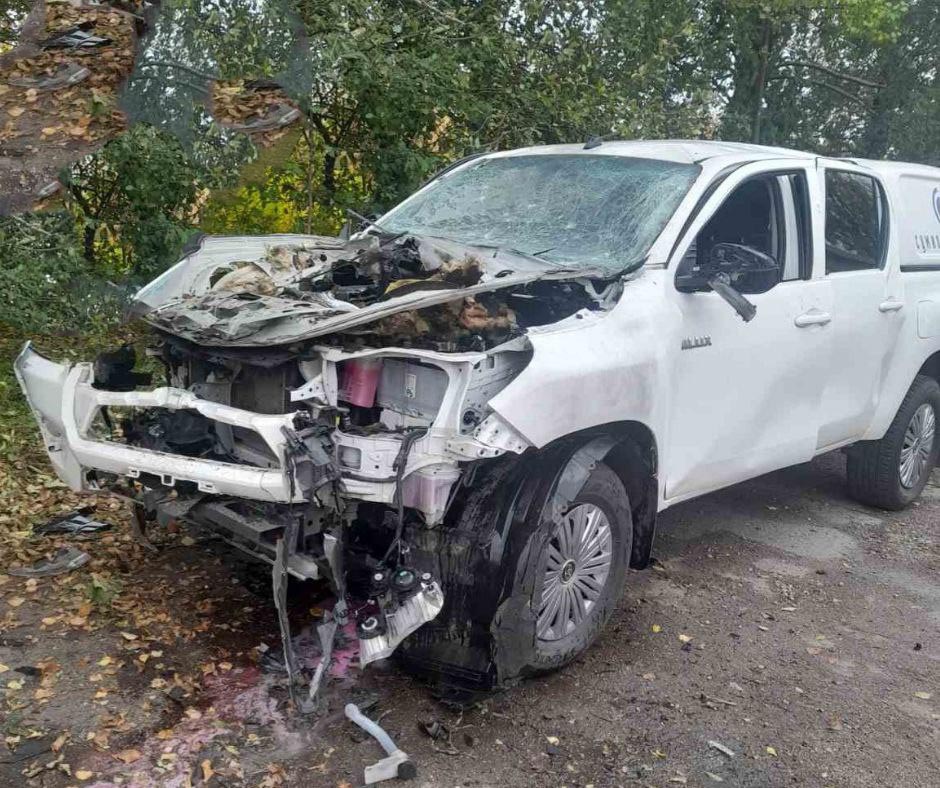 Ворожий дрон атакував автомобіль енергетиків на Сумщині