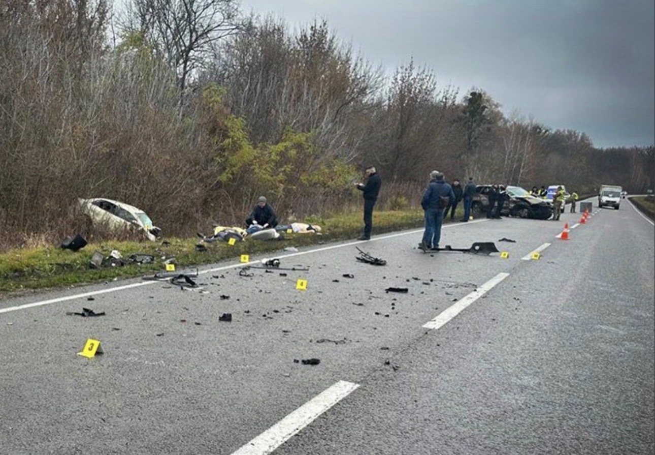 Жахлива ДТП на Роменщині: троє загиблих, двоє травмованих