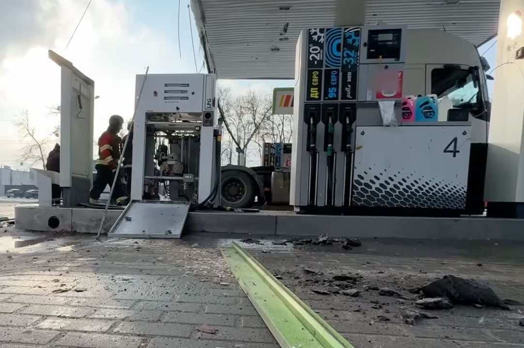 У Сумах ворожий безпілотник атакував АЗС