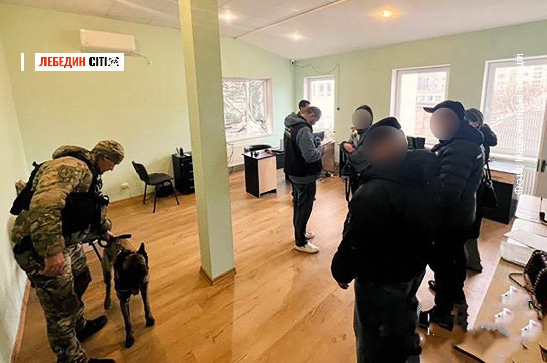 На Сумщині ліквідували шахрайський кол-центр, що ошукував військових