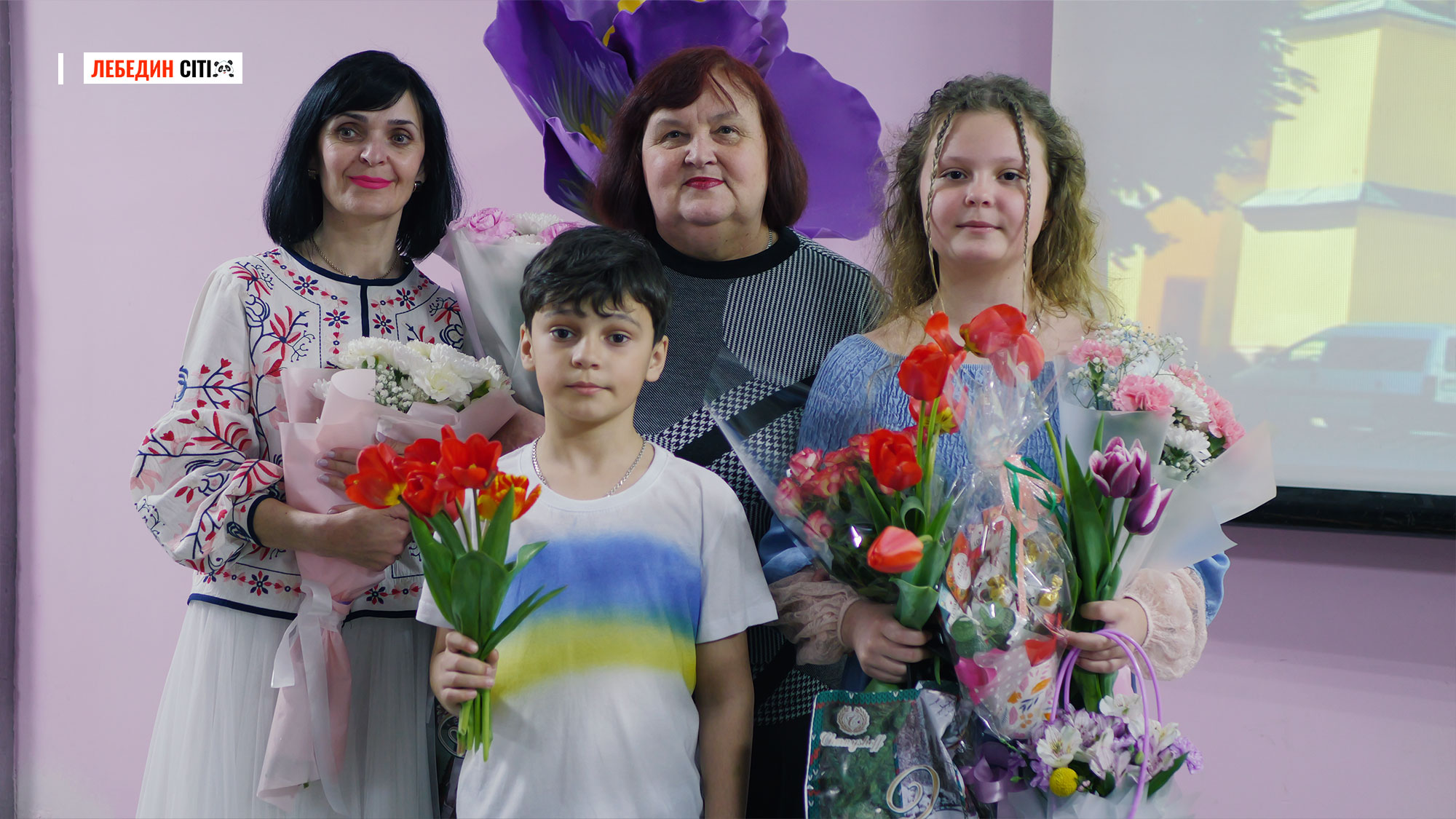 У Лебедині відбувся дебютний концерт дитячого дуету Артема Зініна та Злати Гладкової
