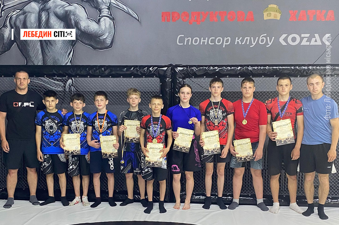 Лебединські панкратіоністи вибороли командне «срібло» на турнірі в Сумах