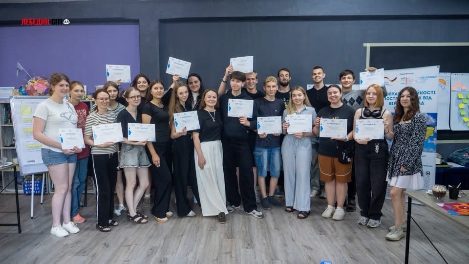 Навчання завершено — попереду перший професійний досвід: у Лебединській громаді триває реалізація проєкту підтримки молоді