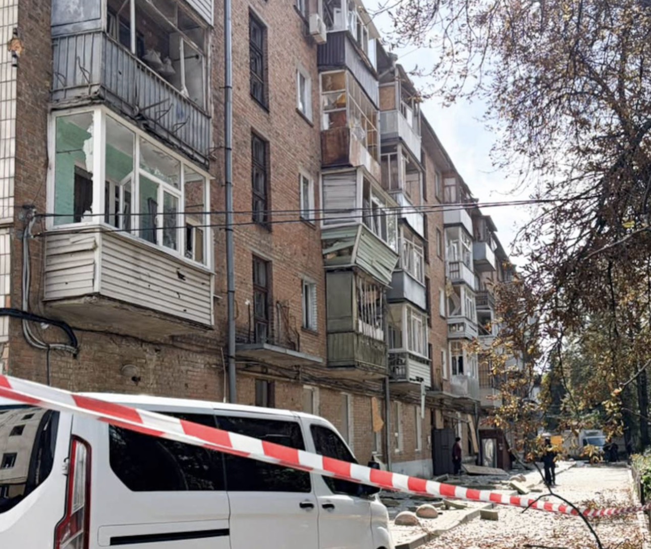 У Сумах внаслідок удару КАБів загинули двоє людей, серед постраждалих — дитина