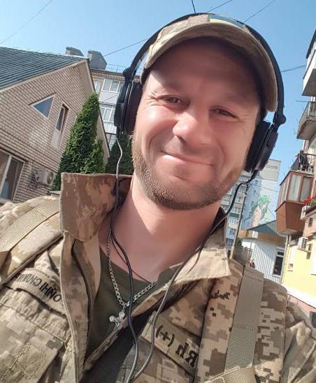 СТАРИЧЕНКО Едуард Вікторович