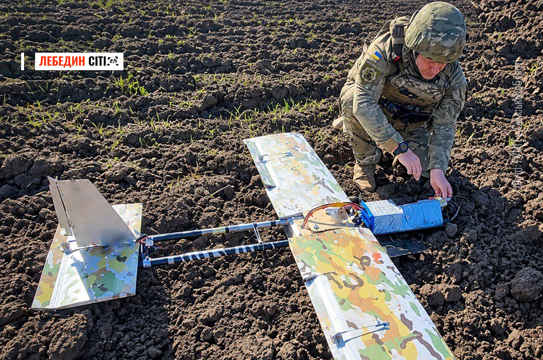 На Сумщині вибухотехніки поліції знешкодили ворожий БПЛА з бойовою частиною